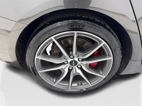 Used 2025 Genesis G70 2.5T image 83