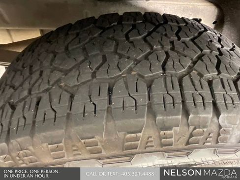 Used 2015 GMC Canyon SLT image 11