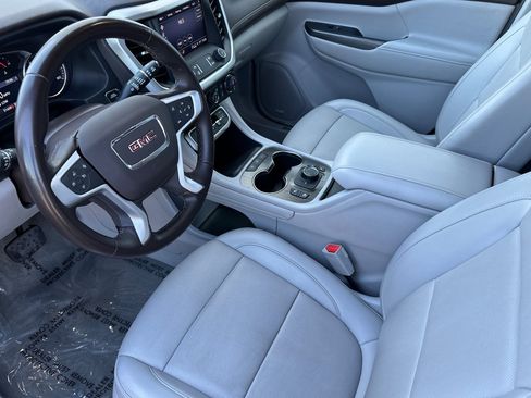 Used 2023 GMC Acadia SLT image 10