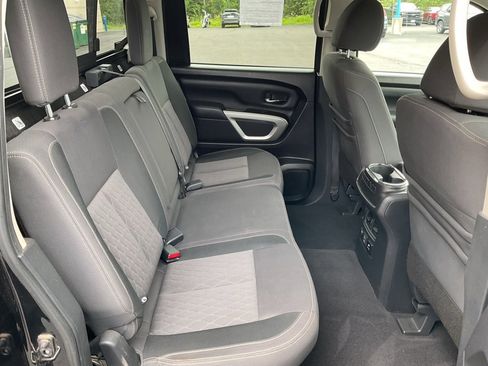 Used 2021 Nissan Titan SV w/ SV Convenience Package image 18