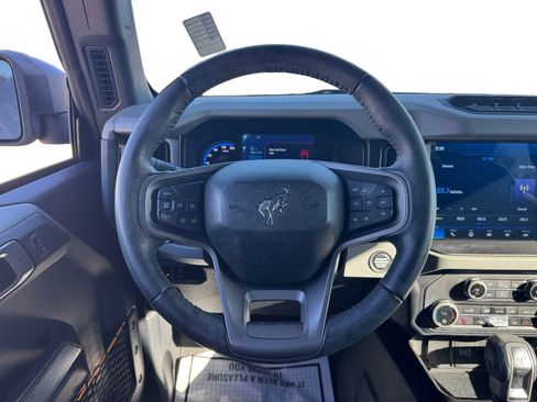 Certified 2023 Ford Bronco Badlands w/ Sasquatch Package image 15