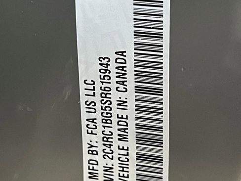 New 2025 Chrysler Pacifica Select image 28