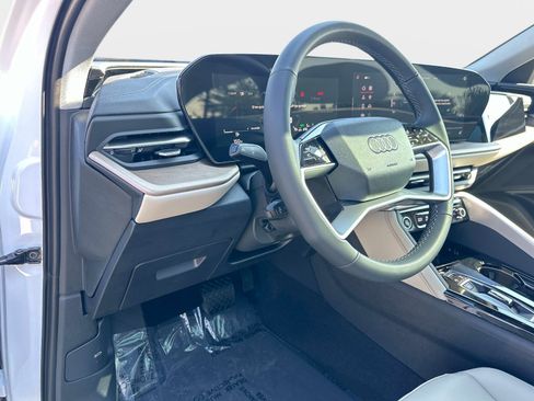 New 2025 Audi Q5 Premium image 19