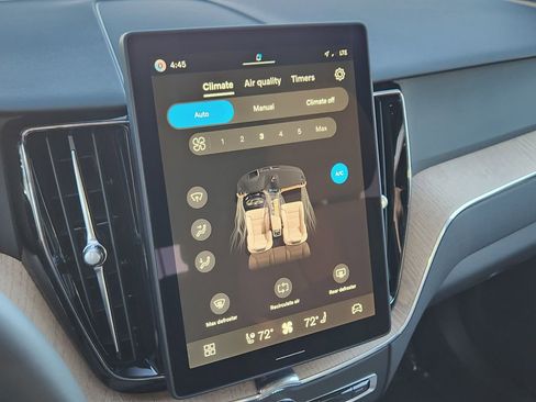 New 2026 Volvo XC60 B5 Plus w/ Climate Package image 9