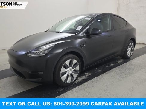 Used 2023 Tesla Model Y Long Range AWD/4WD image 1