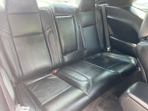 Used 2015 Dodge Challenger R/T RWD image 16