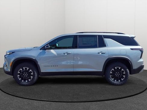 New 2026 Chevrolet Traverse Z71 w/ Driver Confidence Package AWD/4WD image 2