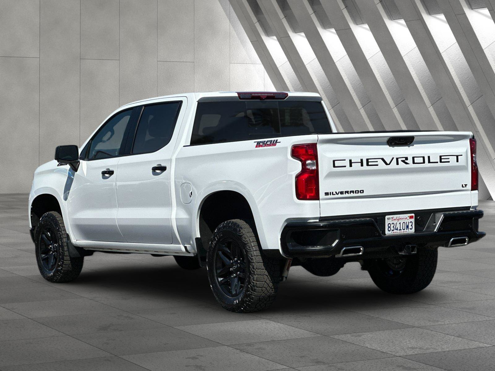 Used 2023 Chevrolet Silverado 1500 LT Trail Boss w/ LT Trail Boss Premium Package AWD/4WD image 6