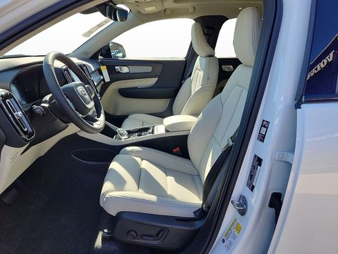 New 2026 Volvo XC40 B5 Plus w/ Protection Package Premier image 14