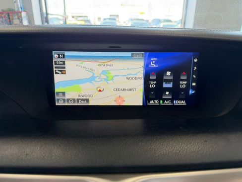 Used 2016 Lexus GS 200t image 35