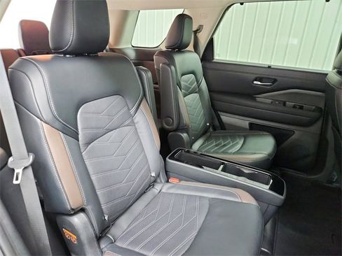 Used 2023 Nissan Pathfinder Platinum w/ Lighting Package (N93) image 51