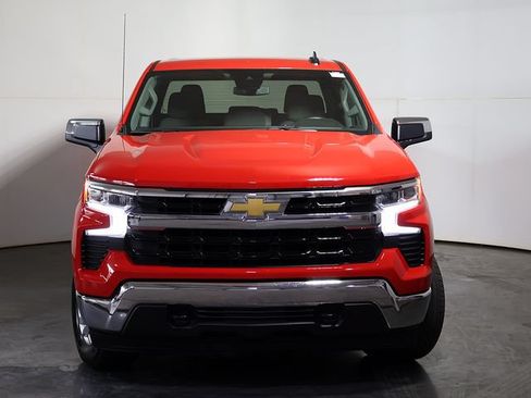 Used 2023 Chevrolet Silverado 1500 LT AWD/4WD image 9