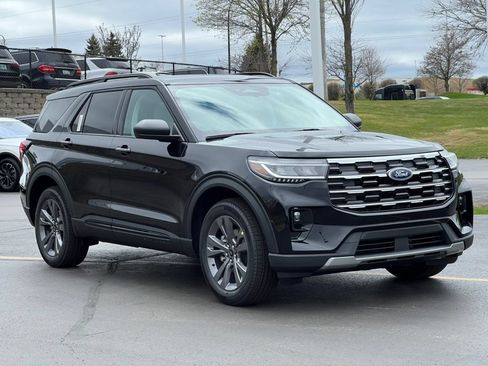 Used 2026 Ford Explorer Active w/ Active Comfort Package AWD/4WD image 36