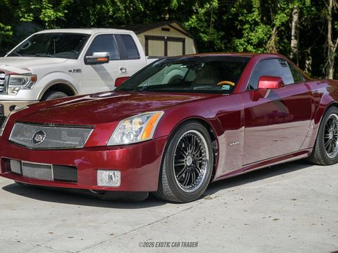 Used 2006 Cadillac XLR RWD image 22