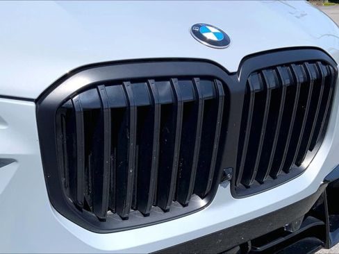 Used 2026 BMW X7 xDrive40i AWD/4WD image 29
