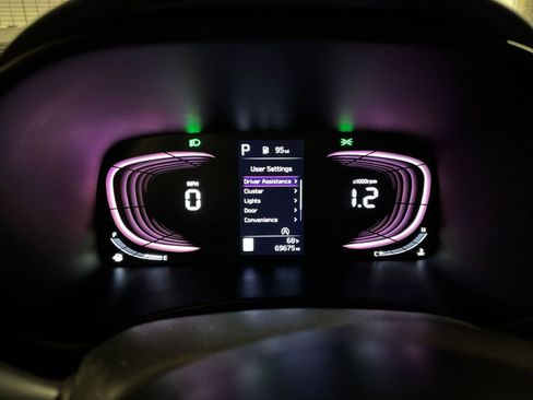 Used 2024 Kia Soul LX w/ LX Technology Package FWD image 38