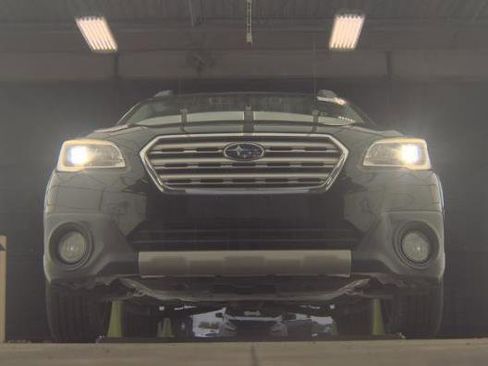 Used 2017 Subaru Outback 2.5i Limited AWD/4WD image 2