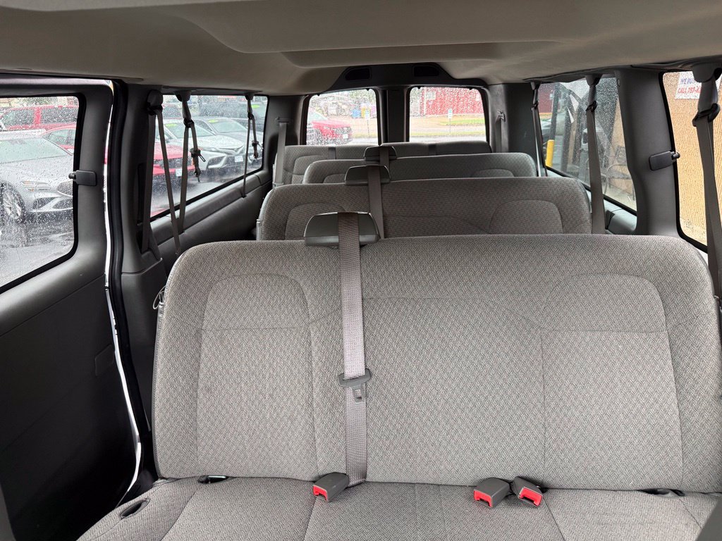 Used 2025 Chevrolet Express 3500 LT w/ LT Preferred Equipment Group RWD image 2