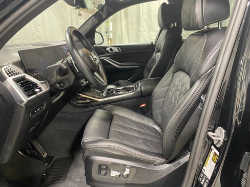 Certified 2025 BMW X7 xDrive40i w/ M Sport Package image 14