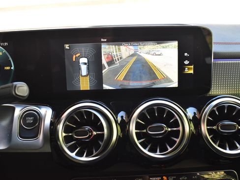 Used 2022 Mercedes-Benz EQB 350 4MATIC image 35