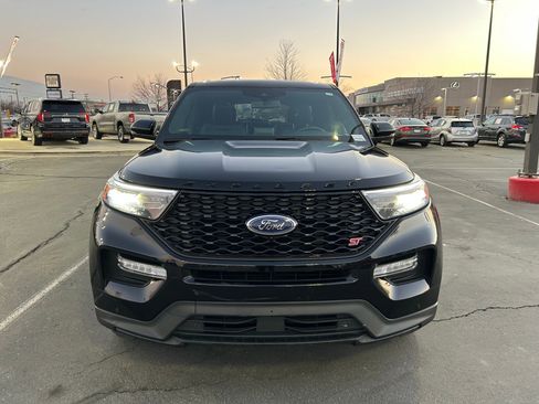Used 2022 Ford Explorer ST w/ Equipment Group 401A image 8