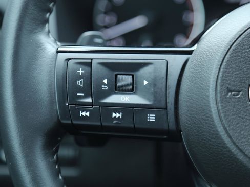 Used 2023 Nissan Rogue SL w/ SL Premium Package FWD image 13