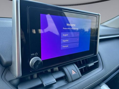 Used 2025 Toyota RAV4 XLE FWD image 22