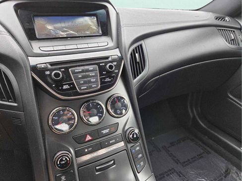 Used 2014 Hyundai Genesis 2.0T RWD image 29