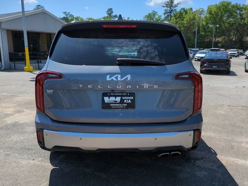 Used 2025 Kia Telluride S image 6