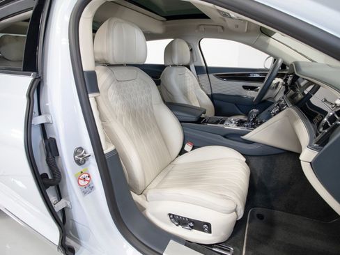 Used 2020 Bentley Flying Spur W12 w/ First Edition Specification image 58