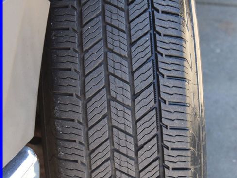 Used 2013 Ford F150 XL w/ Mid Equipment Group AWD/4WD image 14
