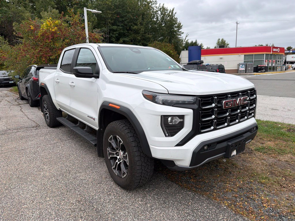 Used 2024 GMC Canyon AT4 w/ Canyon Safety Plus Package AWD/4WD image 6