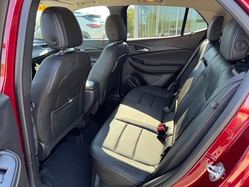 Used 2025 Buick Encore GX Avenir w/ Avenir Technology Package image 14