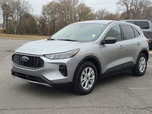 Certified 2024 Ford Escape Active w/ Cold Weather Package image 7