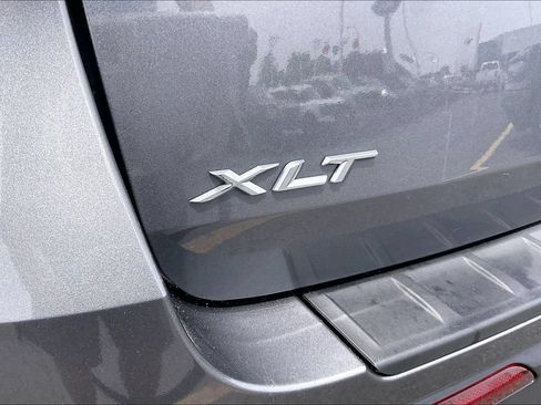 Used 2021 Ford Explorer XLT RWD image 32