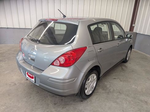 Used 2011 Nissan Versa 1.8 S w/ Plus Pkg FWD image 13