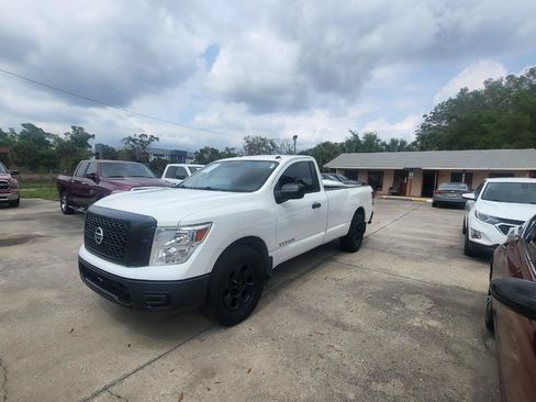 Used 2019 Nissan Titan S RWD image 42
