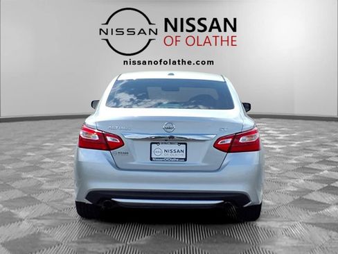 Used 2017 Nissan Altima 2.5 SV FWD image 24