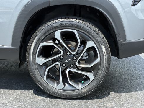 Used 2024 Chevrolet Trax RS w/ Driver Confidence Package FWD image 9
