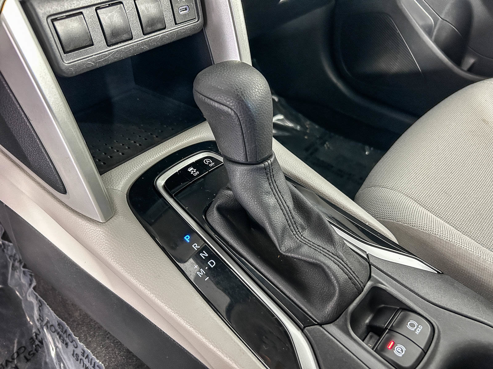 Used 2025 Toyota Corolla Cross L FWD image 22