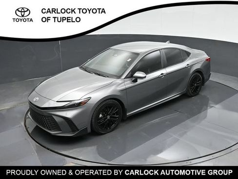 Used 2025 Toyota Camry SE FWD image 43