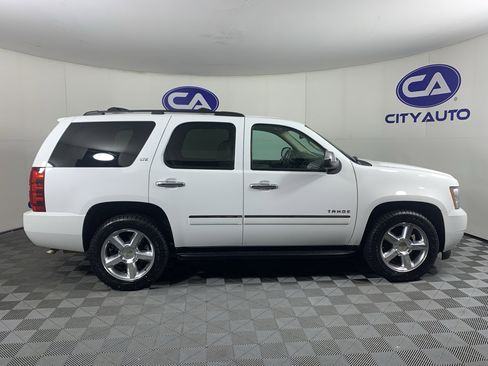 Used 2014 Chevrolet Tahoe LTZ RWD image 2