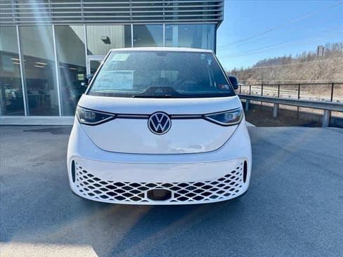 New 2025 Volkswagen ID. Buzz Pro S image 2