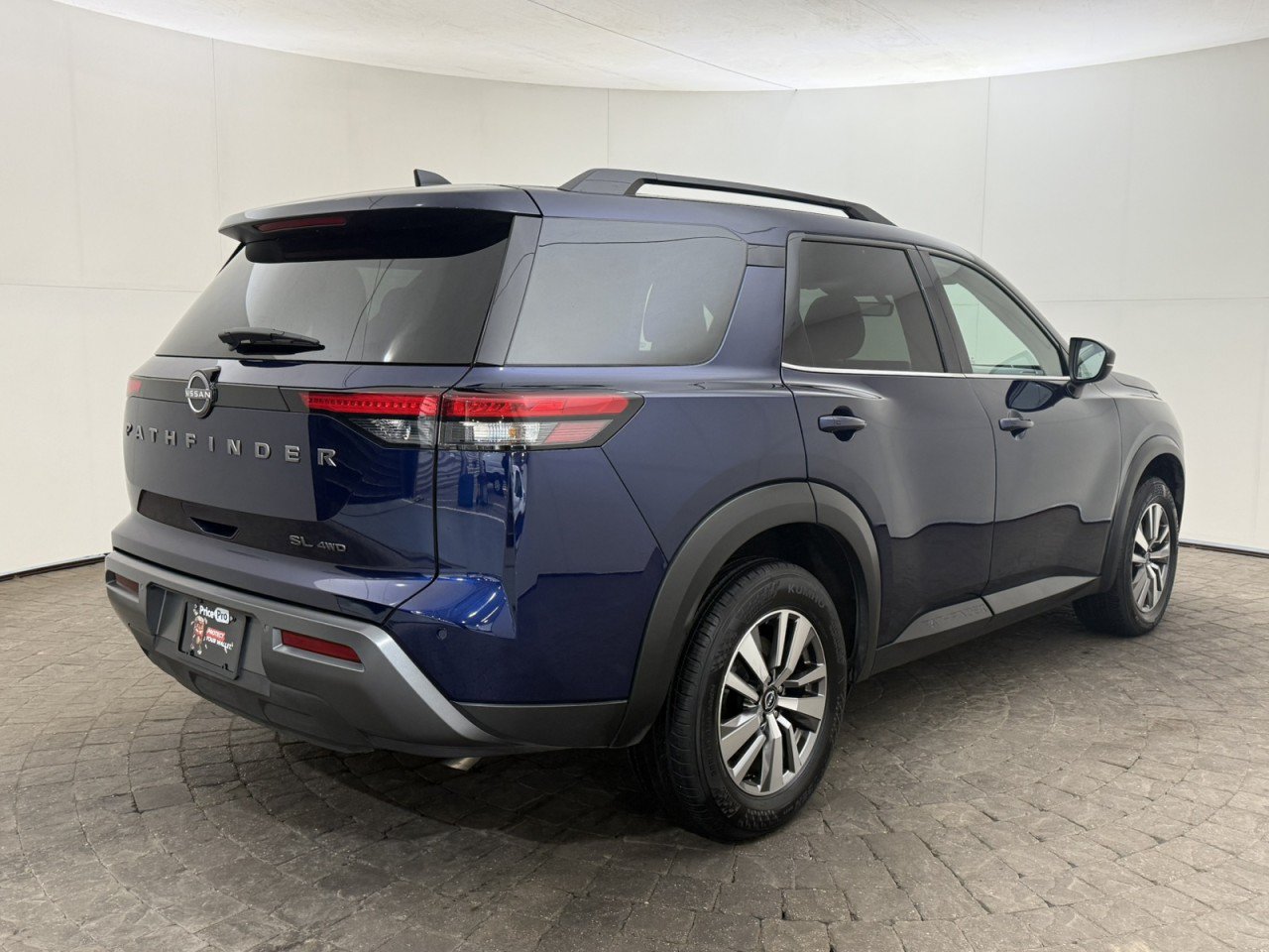 Used 2026 Nissan Pathfinder SL AWD/4WD image 9