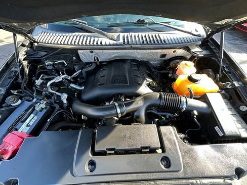 Used 2017 Ford Expedition Limited image 10