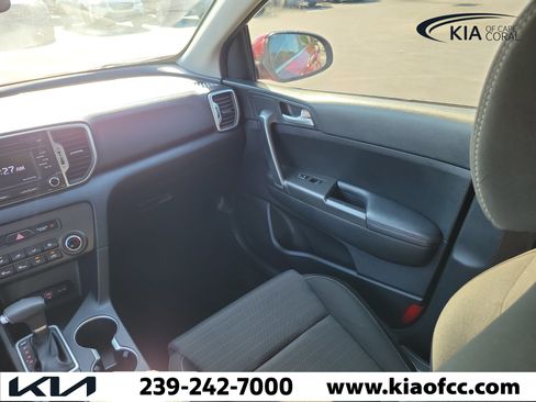 Used 2018 Kia Sportage LX FWD image 16