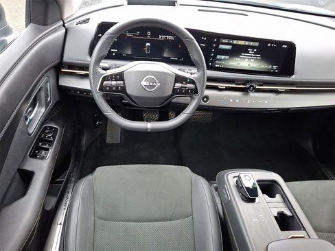 Used 2024 Nissan Ariya AWD image 12