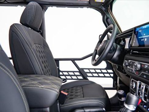Used 2026 Jeep Wrangler Unlimited Sport AWD/4WD image 21
