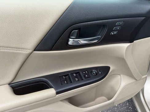 Used 2015 Honda Accord EX-L image 18