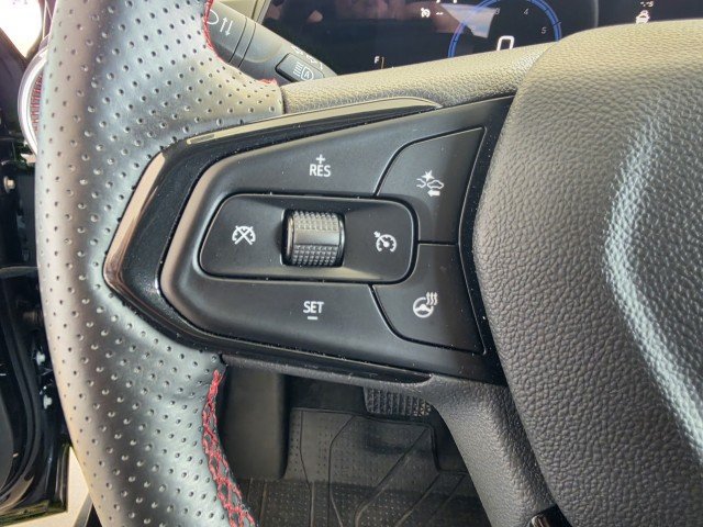 Used 2026 Chevrolet Trax RS w/ Driver Confidence Package FWD image 20